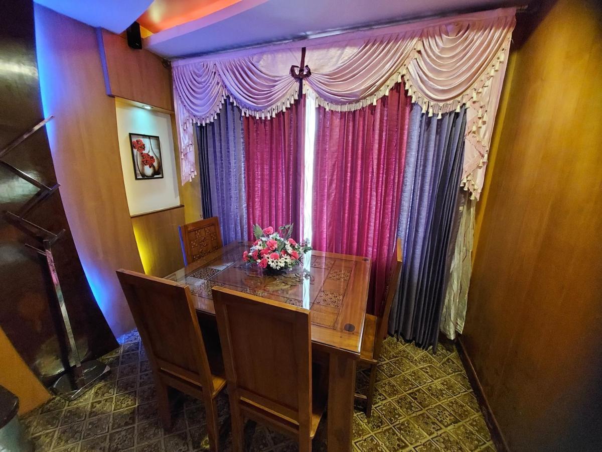 Готель Astoria Residency Уті Екстер'єр фото